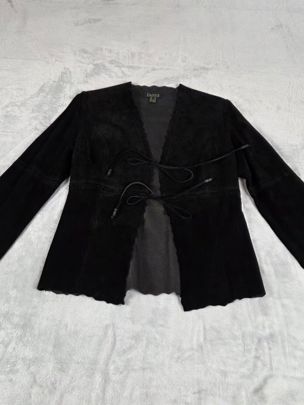 Danier Suede Leather Jacket Cardigan Black Tie Front Scalloped Trim Womens S/P